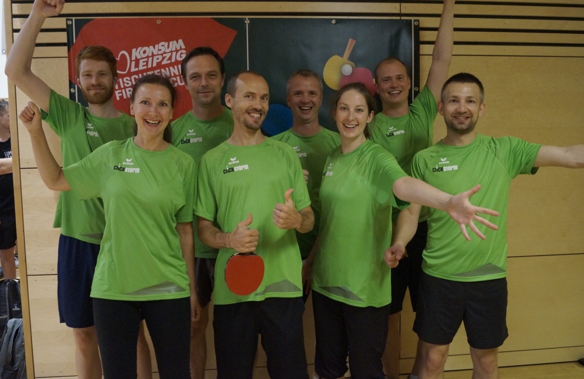 clickstorm Gruppenfoto beim Tischtennis Firmen Cup Leipzig 2018